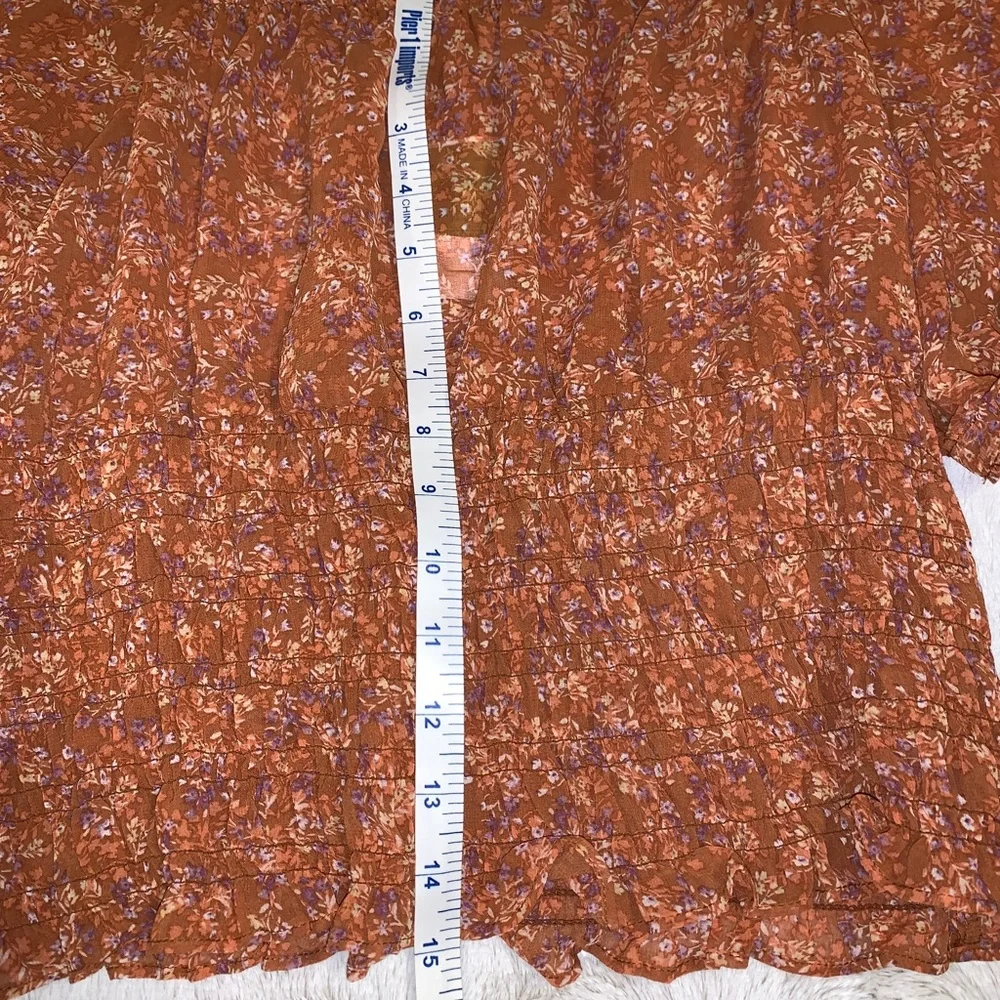 NWT - Rabbit Rose Crop Top - Picture 6 of 7